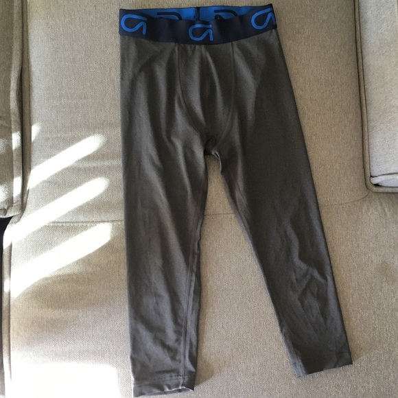 GapFit Leggings - Picture 1 of 3